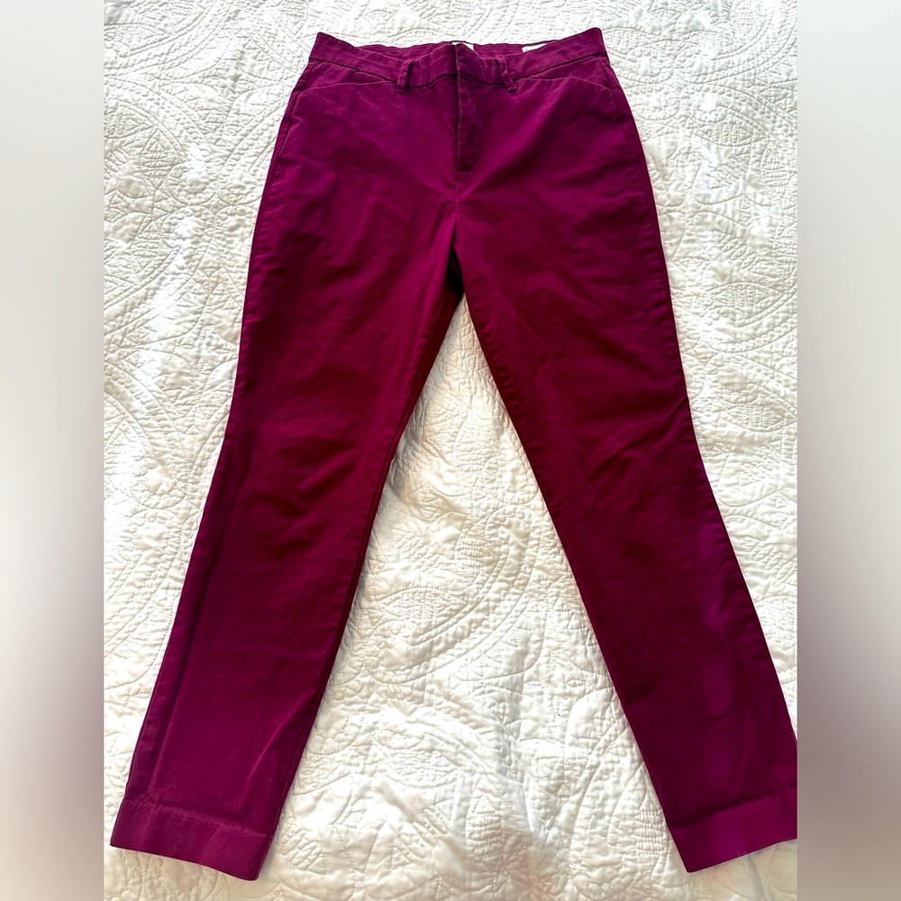 Gap factory. signature skinny ankle khaki, size 8